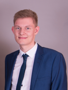 Lukas Gehrer <br /> Podcaster | Der Apfelplausch